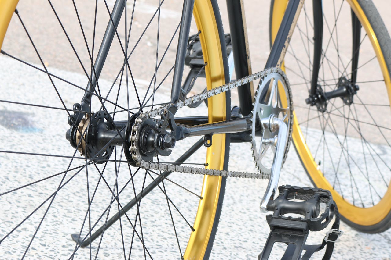 bicycle gear golden hipster 42328.jpeg